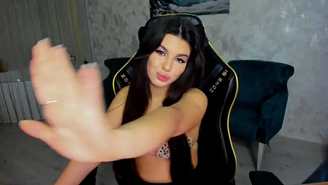 Snapshot of AlluringAriel chatting on 12.01.25 AlluringAriel online show from 12.01.25