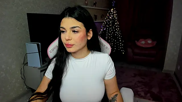 Snapshot of AlluringAriel chatting on 01.08.26 AlluringAriel online show from 01.08.26