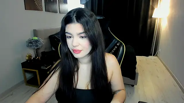 Snapshot of AlluringAriel chatting on 02.12.26 AlluringAriel online show from 02.12.26