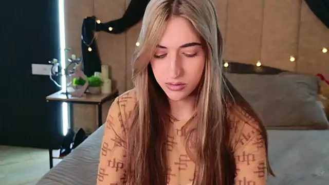 Teresa Stane online show from 03.14.25