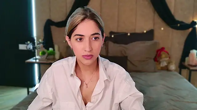 Teresa Stane online show from 03.22.25