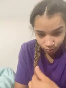 Snapshot of 1prettygem chatting on 12.16.24 1prettygem online show from 12.16.24