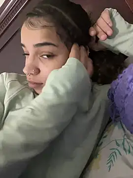 Snapshot of 1prettygem chatting on 12.27.24 1prettygem online show from 12.27.24