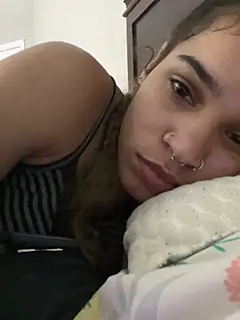 Snapshot of 1prettygem chatting on 01.08.25 1prettygem online show from 01.08.25