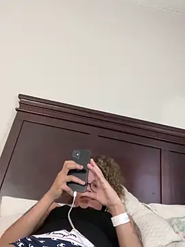 Snapshot of 1prettygem chatting on 01.18.25 1prettygem online show from 01.18.25