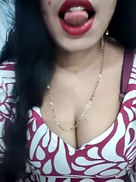 Snapshot of Haniya-143 chatting on 02.11.26 Haniya-143 online show from 02.11.26