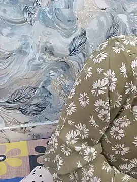 Snapshot of Haniya-143 chatting on 02.18.26 Haniya-143 online show from 02.18.26