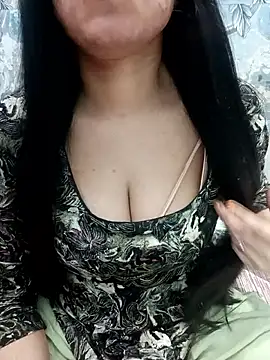 Snapshot of Haniya-143 chatting on 03.18.26 Haniya-143 online show from 03.18.26