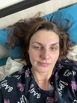 Snapshot of Magic__smile chatting on 12.18.25 Magic smile online show from 12.18.25