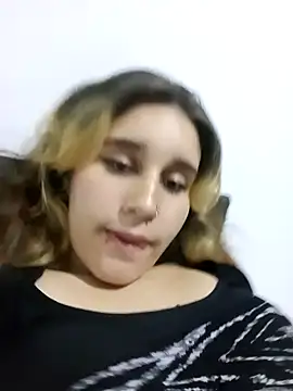 Snapshot of Keidy_rojas1 chatting on 12.18.24 Keidy rojas1 online show from 12.18.24