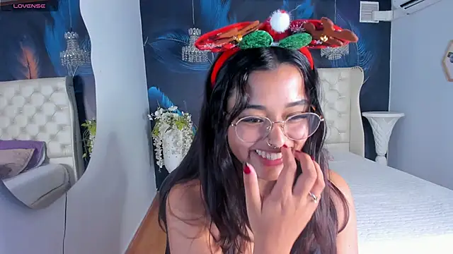 Ariana Pierce online show from 12.18.24