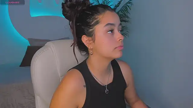 Ariana Pierce online show from 10.22.25