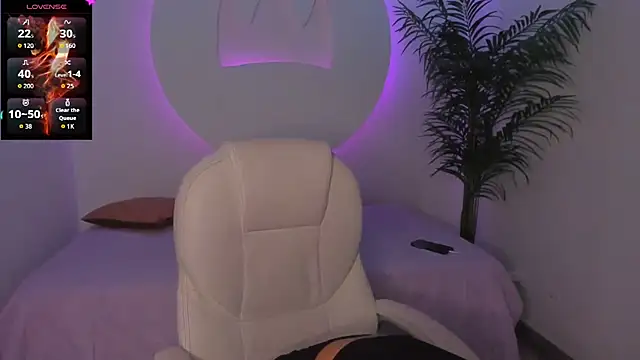 Ariana Pierce online show from 11.06.25