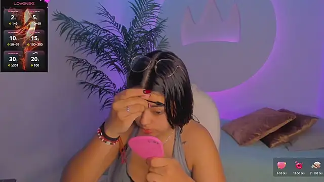 Ariana Pierce online show from 11.25.25