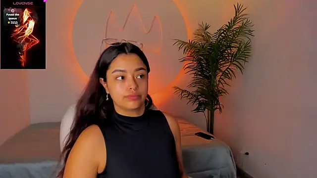 Ariana Pierce online show from 12.04.25