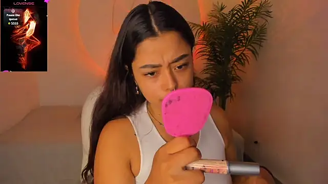 Ariana Pierce online show from 12.05.25