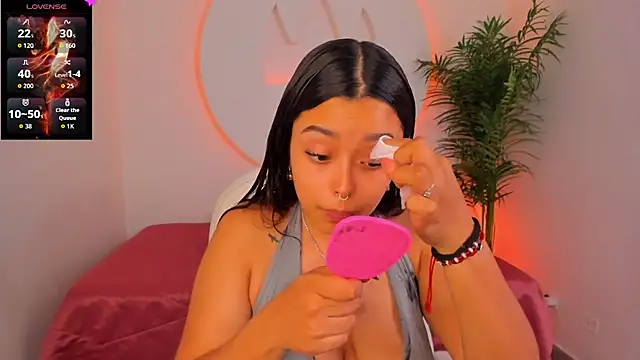 Ariana Pierce online show from 12.15.25