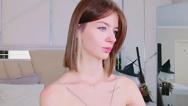 MeganMour online show from 10.31.25