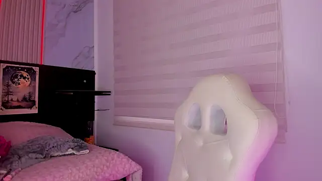 misscheelsee online show from 02.17.25