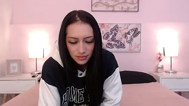 sara17  online show from 11.19.25