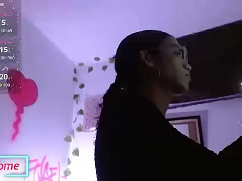 Melody200420 online show from 11.25.25