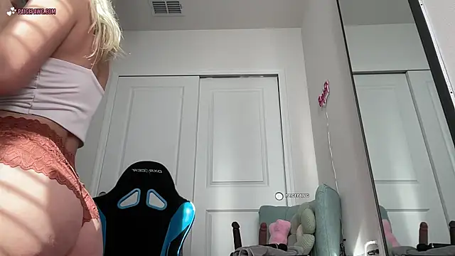 PaigePawg online show from 04.15.26