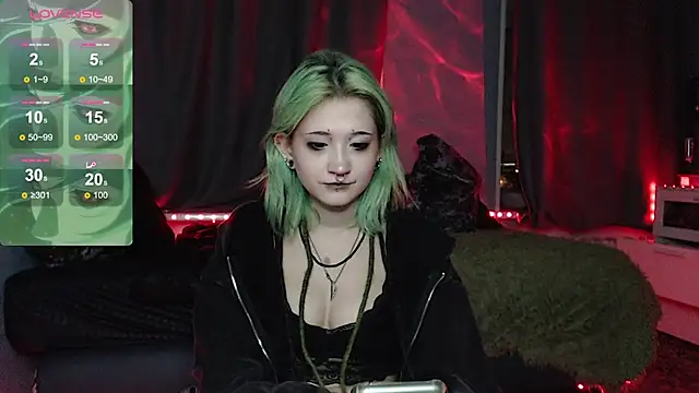 Snapshot of Milten-Trish chatting on 11.16.25 Milten-Trish online show from 11.16.25