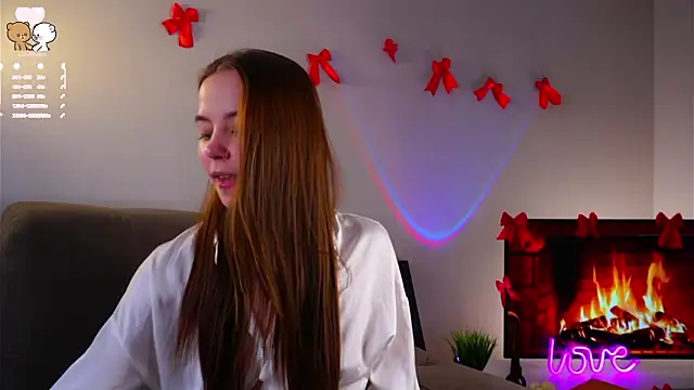 Snapshot of FalineDowlen chatting on 03.02.26 FalineDowlen online show from 03.02.26