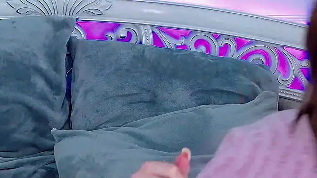 Snapshot of EvansMilana chatting on 01.08.25 EvansMilana online show from 01.08.25