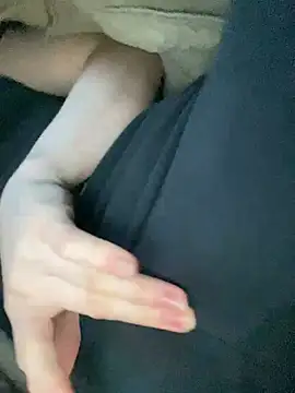 Mia Mia M online show from 03.03.26