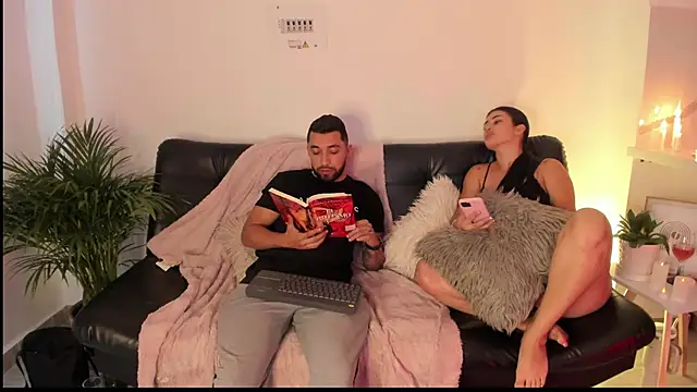 Sweet and caramel online show from 01.22.25