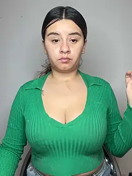 SaraBraun  online show from 04.15.26