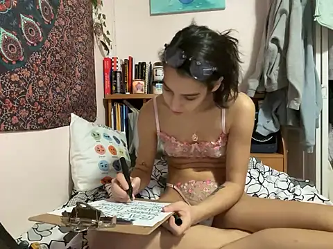 Snapshot of naughtynadia0502 chatting on 01.15.25 naughtynadia0502 online show from 01.15.25