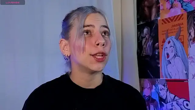 Snapshot of ArtemisaBlake chatting on 04.04.26 ArtemisaBlake online show from 04.04.26