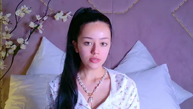 STELLA RICH online show from 10.28.25