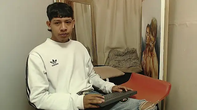 mr stiven  online show from 11.17.25