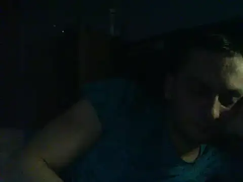 Snapshot of Kondzio chatting on 02.15.25 Kondzio online show from 02.15.25