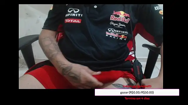 Snapshot of guivanetti chatting on 12.23.24 guivanetti online show from 12.23.24