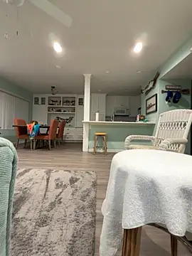 Snapshot of Texascoastedger chatting on 10.27.25 Texascoastedger online show from 10.27.25