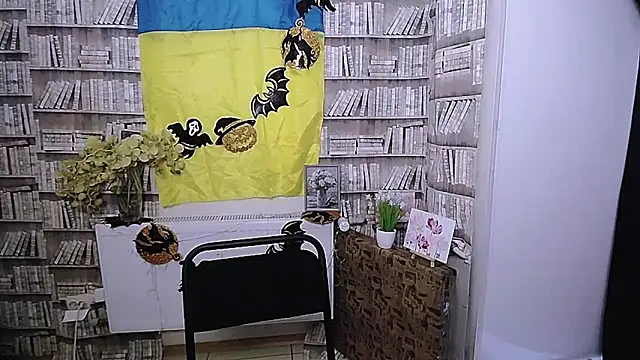 Snapshot of Lina_Star_S chatting on 10.29.25 Lina Star S online show from 10.29.25