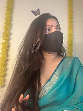 Snapshot of ishi_Beauty chatting on 03.25.26 ishi Beauty online show from 03.25.26