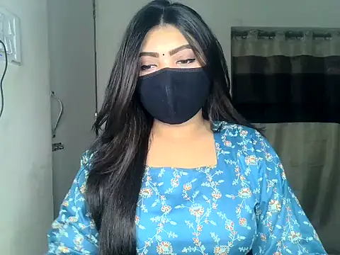 Snapshot of ishi_Beauty chatting on 04.11.26 ishi Beauty online show from 04.11.26