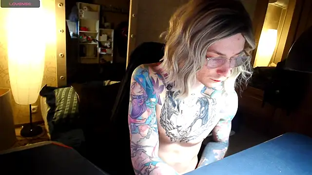 Julia dolls online show from 04.23.26