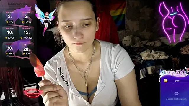 Snapshot of RachelPirce chatting on 06.16.26 RachelPirce online show from 06.16.26