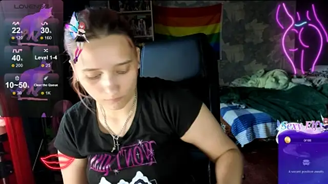 Snapshot of RachelPirce chatting on 06.20.26 RachelPirce online show from 06.20.26