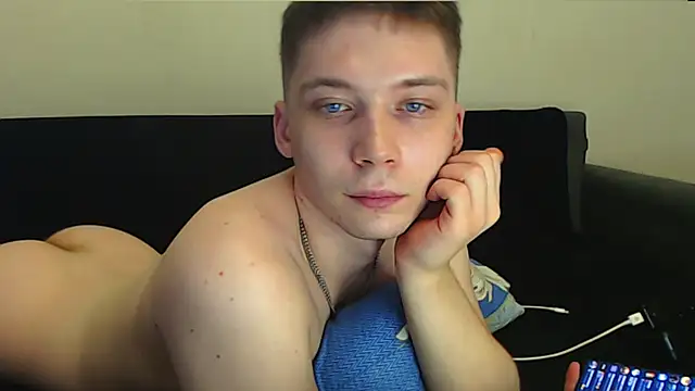 Snapshot of __sugarrebit chatting on 01.15.25 sugarrebit online show from 01.15.25