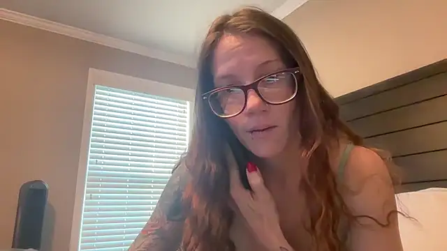 Snapshot of yourstrulylivy69 chatting on 02.21.25 yourstrulylivy69 online show from 02.21.25