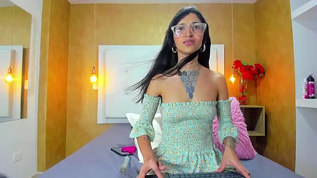 Milaspetite online show from 01.05.25