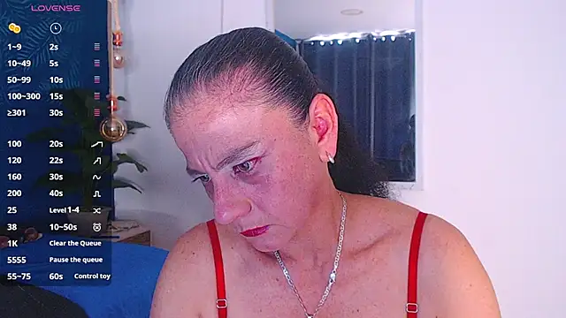 Snapshot of sasi_luna chatting on 11.05.25 sasi luna online show from 11.05.25