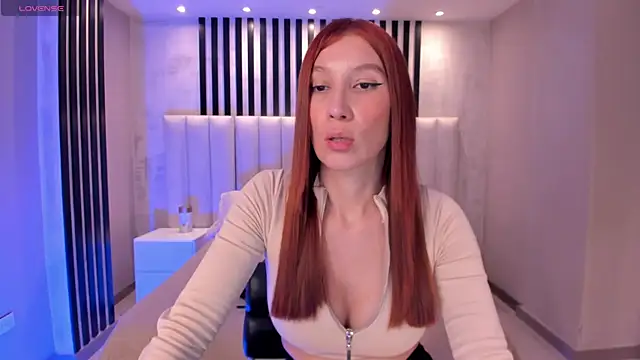 MiaFarrell  online show from 01.08.26